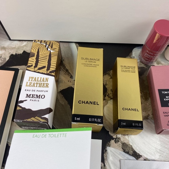 Luxury Prestige Beauty & Fragrance Mini Sample 23 Piece Set. - Picture 10 of 15